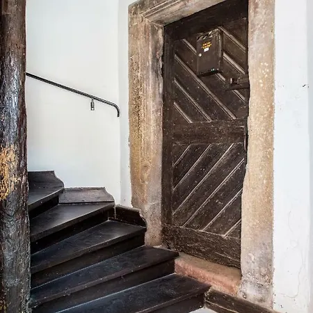 Cour De La Cigogne 2 *